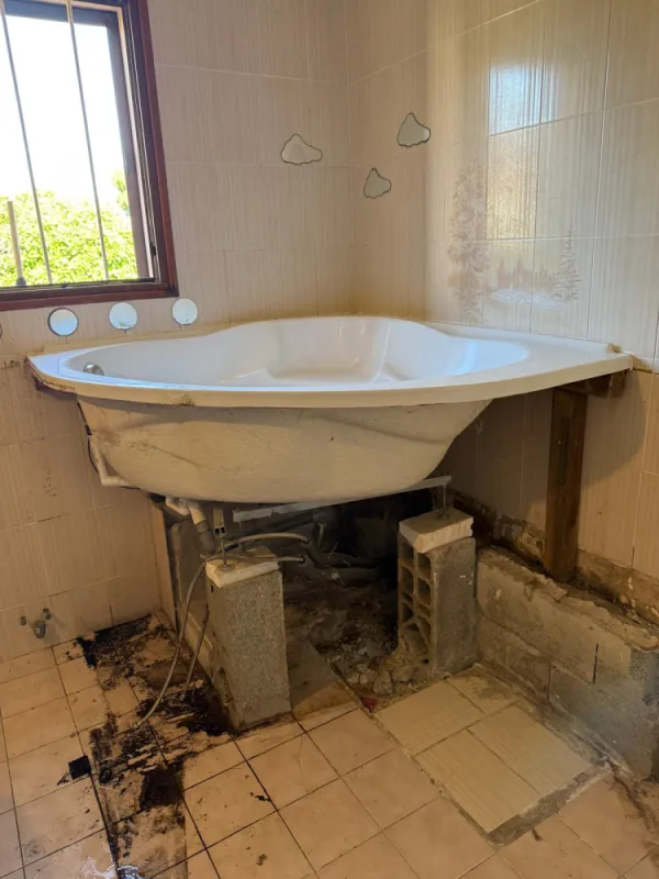 Rénovation d'une salle de bain à Bastia , Biguglia, CINQUINI & CO