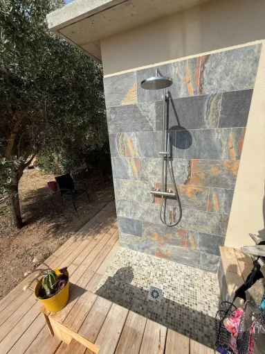 Création d’un espace piscine extérieur sur mesure à Biguglia, Biguglia, CINQUINI & CO