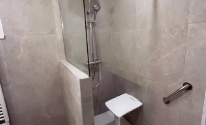 Rénovation complète de salle de bain à Biguglia, Biguglia, CINQUINI & CO